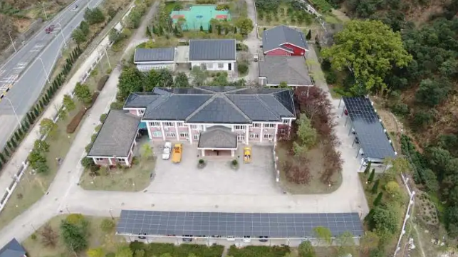 光伏發(fā)電以幫助節(jié)省能源和減少排放的公路隧道(圖1) 高速光伏發(fā)電