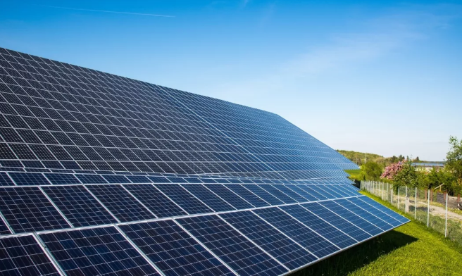 上能電氣:業績持續增長的光伏設備龍頭(圖1) 光伏發電安裝